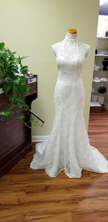 Elegant Slim fit Bride's Wedding Dresses | Belle Things